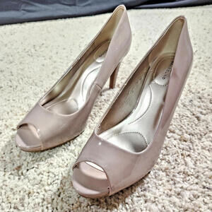 NEW "Mylah" Peep Toe Platform Pumps Size 10M - C6